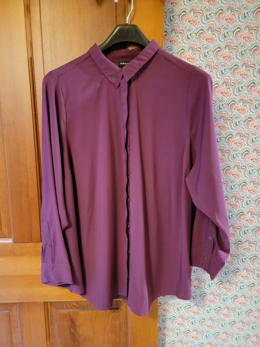 Torrid Size 3 Madison Georgette Blouse Plum Burgundy Hidden Button Down Shirt